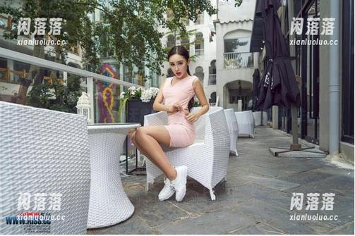 忘了冬天，爱丝的无底丝袜图集，高清到让人怀疑人生。