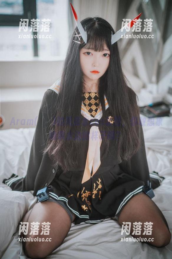 Aram(아람)的死库水cos套图，你敢想象她趴水边的样子吗？