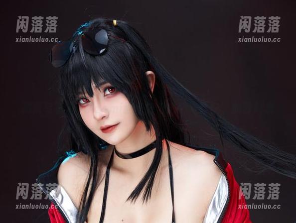 高清写真里，Azami教我如何做个‘镂空’的冒险者