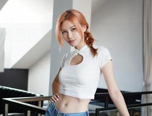 Feilin嗲囡囡 - 小心!梦小楠小夜猫的连体衣套图,可能会让你无意间咕哝出“好想要”…