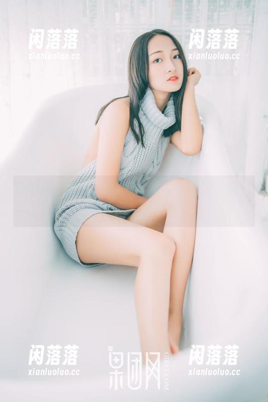 GIRLT果团网 - 周妍希写真：天哪，这脚怎么可以这么好看！