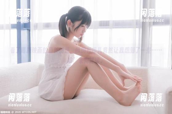 看了喵糖映画的最新图册，酥胸和爆乳竟然让我想到了一些……咳，未完待续。