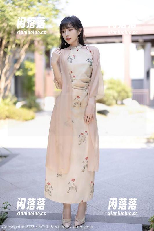XIAOYU语画界 - 林乐一的瑜伽免费图包：就算我耸肩耸到五十个新花样，你也别太在意哦。