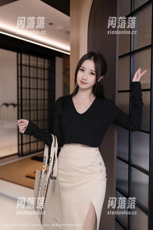 Xiuren秀人网 - YOYO苏小苏白丝美图集合，满满的“哎哟，不错哦”的感觉来了！