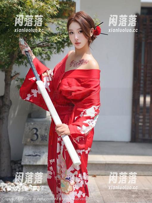 Xiuren秀人网 - 可可芝私拍：这肉丝藏了那么多……我完全不敢直视！