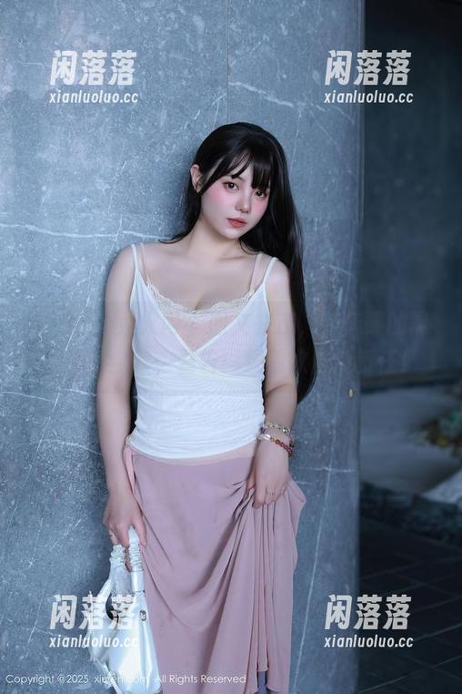 Xiuren秀人网 - 图文并茂，月音瞳的黑丝美腿全套，警告：观看欲自负责任！