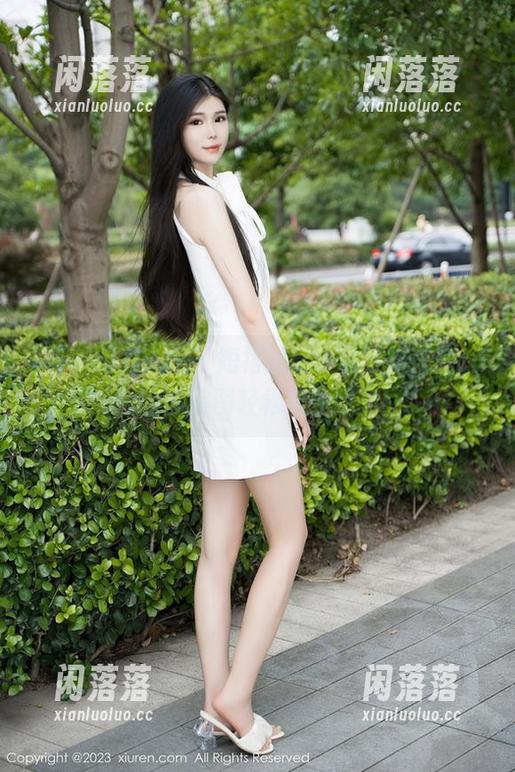 Xiuren秀人网 - 短裙掀起小风，棉花糖candy的美图轻松抓住目光！