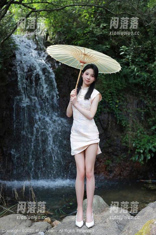 Xiuren秀人网-糯美子MINIbabe Xiuren秀人网 - 糯美子MINIbabe私房写真里的海边气息,让人不知所措的轻盈与沉重