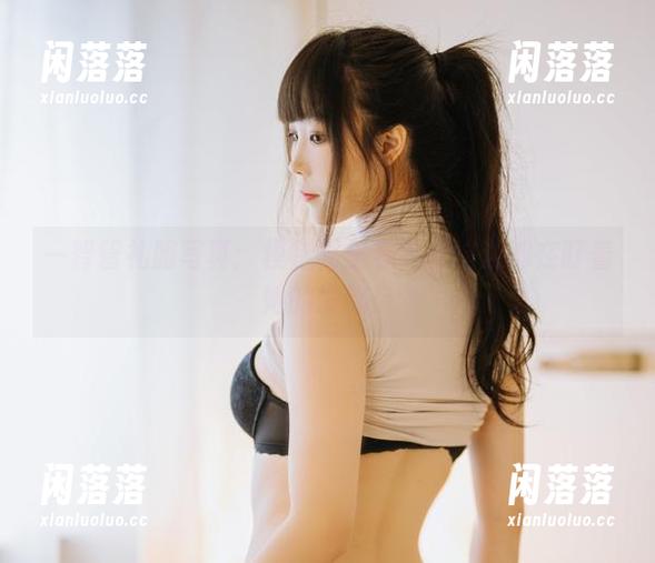 一智智礼服写真：模特哪里看？我这边都在盯着她的发饰！