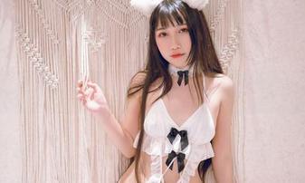 当不呆猫化身女王,这高清COS让人敢问:王权不过如此吗?