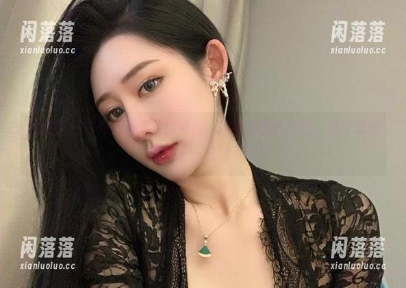 微密圈 - 户外的不爱笑的赛琳，捡到美图和资源，感觉就像捡到了一枚金币！