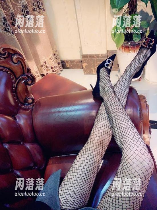 微密圈 - 坚固而优雅，无圣光里酒红高跟的矛盾与张力-丝月神带来的新图包