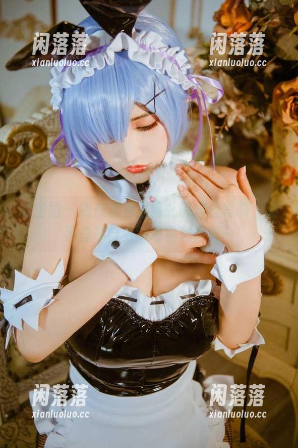 微密圈 - 我在观看古阿扎的黑丝写真，脑海里不自觉涌现各种画面…
