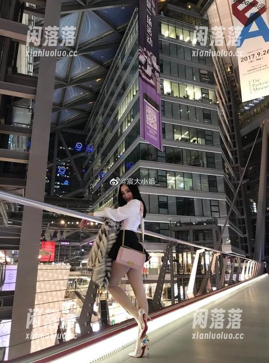 微密圈 - 宸大小姐的新护士写真，美图让人想去看病呢…