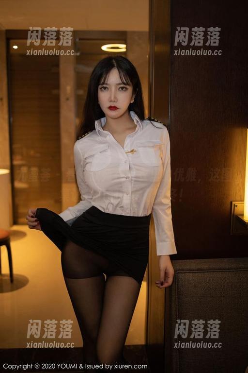 尤蜜荟 - 看黄歆苑在毛衣里的优雅，这图集让我们都想抱着过冬！