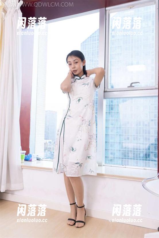 物恋传媒 - 下载原图，握紧佳琪的美腿，哦不，是握紧人生的选择！