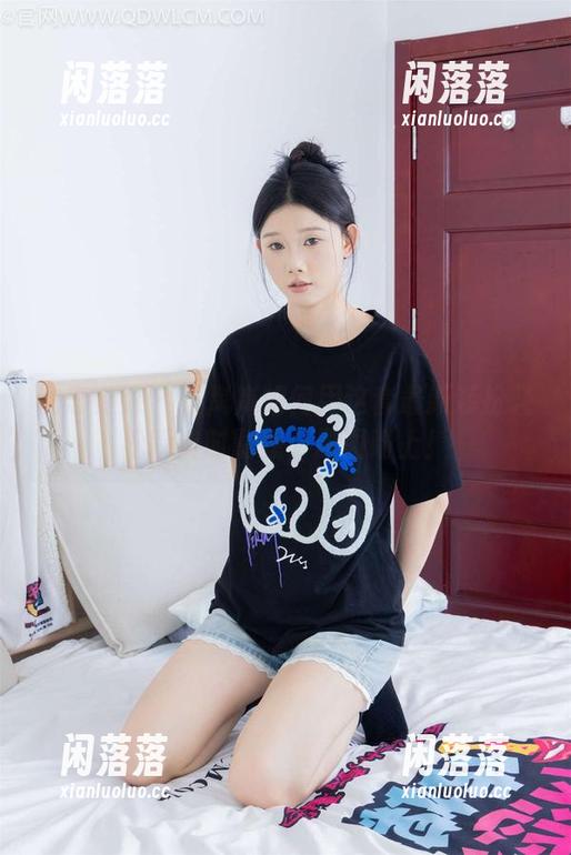 物恋传媒 - 看岚岚如何用这套最新装扮轻松踩出时髦感，原图附上！