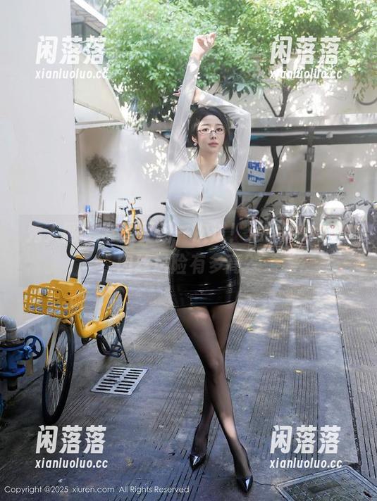 秀人网 - 套图更新一次过！私语baby的肉丝风险有多高？