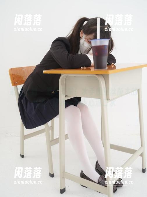 紧急企划-小婕 紧急企划 - 原图来啦!水手服黑丝版本的小婕,让我一不小心流口水
