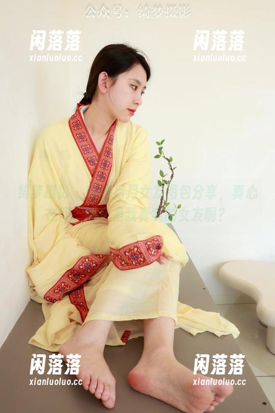 绮梦摄影 - 随着月月女友图包分享，真心在问，哪个是我真实的女友啊？