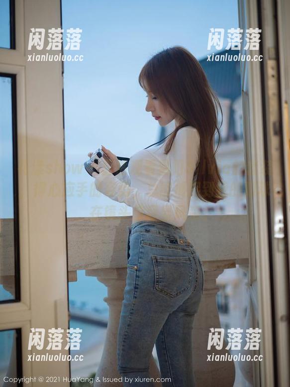 花漾show - 显然观看易阳Silvia的套装，得心应手的姿势，总能捕捉到我的眼球，在镜头前尽显风采。
