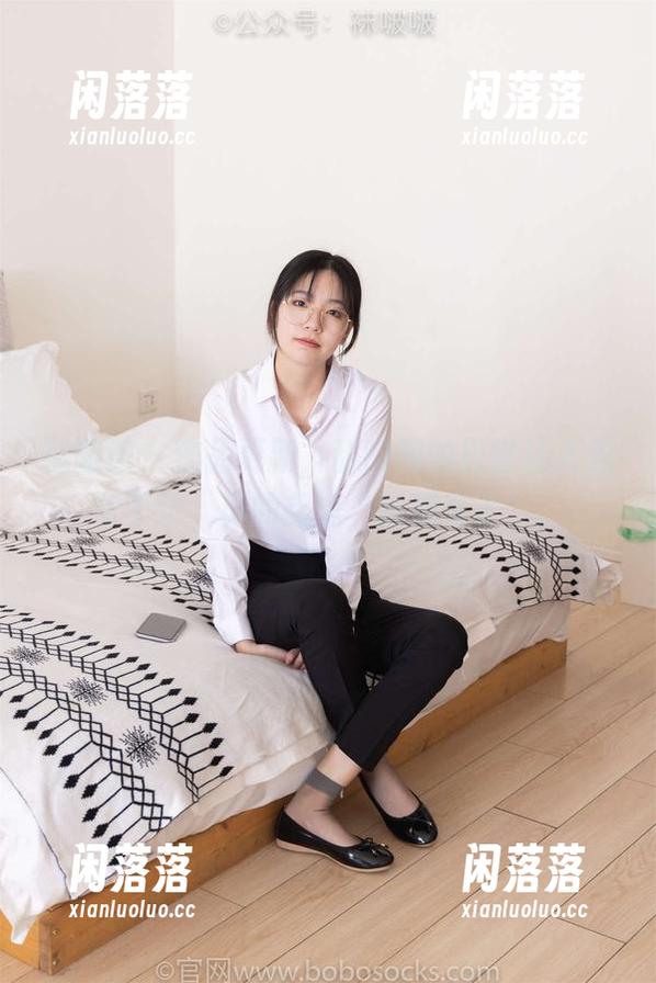 袜啵啵 - 作品更新，甜甜圈的日常让人起伏不定，真的想说“啥都有了”。