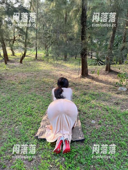 迷人的五姨太 微密圈 - 迷人的五姨太展示了她的冲天绝技,分享这本野生蜘蛛侠的写真集!