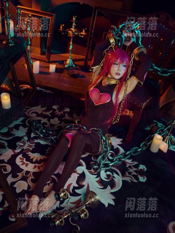 白色从未如此精彩！阿包也是兔娘的图片值得拥有，快来下载一波吧，给你的手机换换新色！