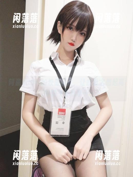 阿薰kaOri的校服图片，让我莫名想起高中的午餐分享…
