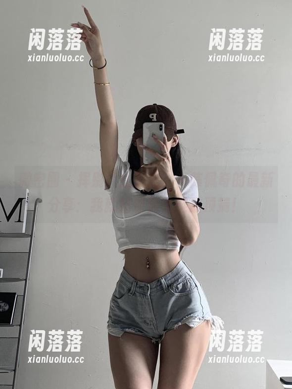 微密圈 - 挥别“往下走”，陈佩奇的最新分享：我就站在食物链最顶端！